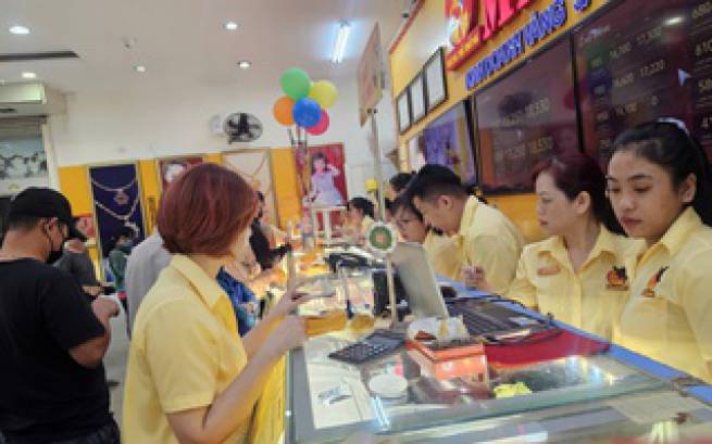 Gi&aacute; v&agrave;ng, bạc sập mạnh, &ldquo;cơn &aacute;c mộng&rdquo; hơn 10 năm trước c&oacute; quay trở lại ?