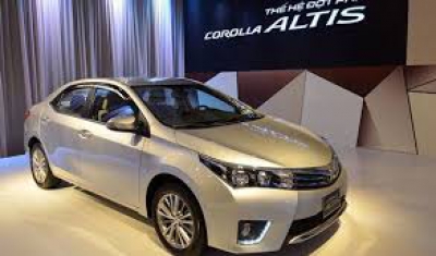 Toyota Corolla Altis sản xuất năm 2015 giá ngang Vios mới