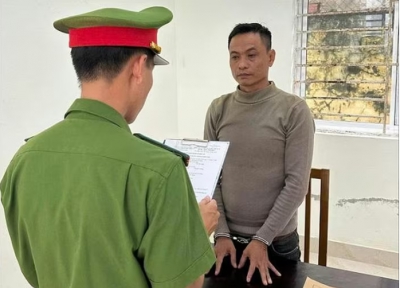 Dùng ảnh nóng tống tiền tình cũ, ra giá trăm triệu đồng