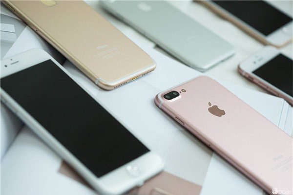 iPhone 7 giảm giá &#039;sập sàn&#039;